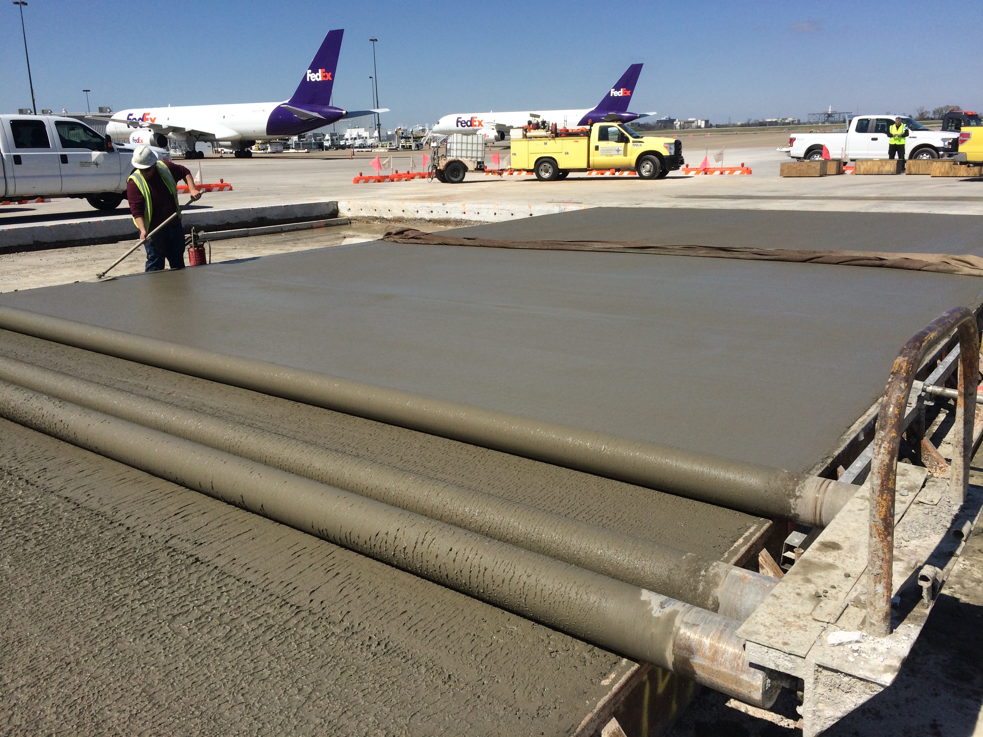 Cargo Apron Slab Replacement (Phase 2) The Harper Company 859.586.8890